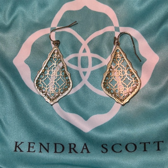 Kendra Scott - Picture 2 of 2